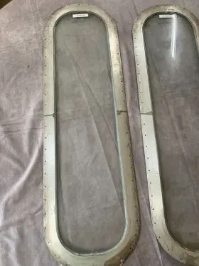 371437-02 Airstream 1978 Vista View Medium Window Riveted Used Double Pane #2
