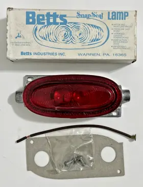 200011 Betts Snap-seal Red Rear Marker Light Lamp With S-200 Lens Complete Kit Nos