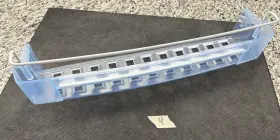 385151001 Dometic Dmr 702 Refrigerator Door Bin #4