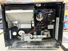 958680946 Dometic G6a-8e Winn 6 Gallon Rv Water Heater - Gas Only S/n 958680946 Dometic G6a-8e Winn 6 Gallon Rv Water Heater - Gas Only S/n