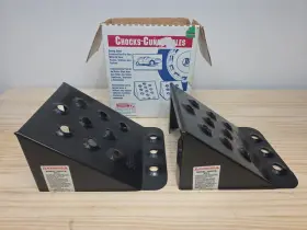 157537949 Factory Rv Petersen Wc2 6000lb Wheel Chocks Trailer Camper Automotive