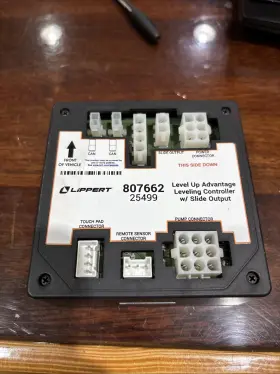 807662 Lippert Components Level-up Advantage Leveling Controller With Slide Output