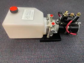 Lc141111 Lippert Hydraulic Power Unit With 2 Quart Pump Reservoir Kit - 141111 White Black