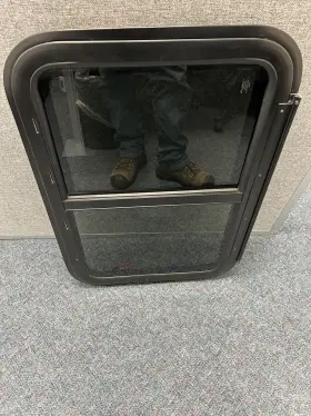V000358911 Lippert Rv Camper Tinted Window Passenger Side 30 Inch H X 20 W R.o 2.25 Wall Depth