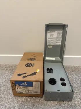 U041cq3rd Midwest 40 Amp Panel 120/240 Voltage L025 U041c Rv U041cq3rd Midwest 40 Amp Panel 120/240 Voltage L025 U041c Rv