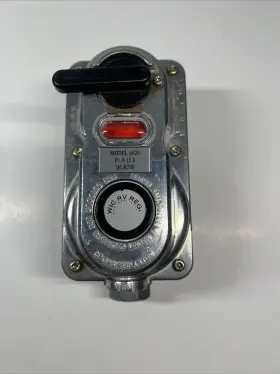 6020 Mr. Heater 2-stage Automatic Changeover Lp Regulator 6020 Mr. Heater 2-stage Automatic Changeover Lp Regulator