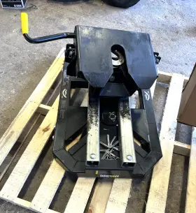 J2638 Pullrite Super Glide Model 2700 Auto Sliding 5th Wheel Hitch Sae