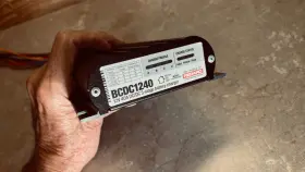 Bcdc1240d Redarc 12v Dc/dc 3-stage Battery Charger Bcdc1240d Redarc 12v Dc/dc 3-stage Battery Charger