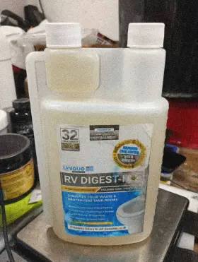 417-az Unique Manufacturing Rv Digest-it Ultra Concentrated Holding Tank Treatment- 32 Fl Oz 835