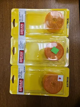 Ul142000 Uriah 805089142005 3 Pack New Old Stock - Amber Clearance 2 1/2 Inch Diameter