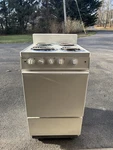 Magic Chef 24 Compact Oven/stove White. Fixed Price $300.00.